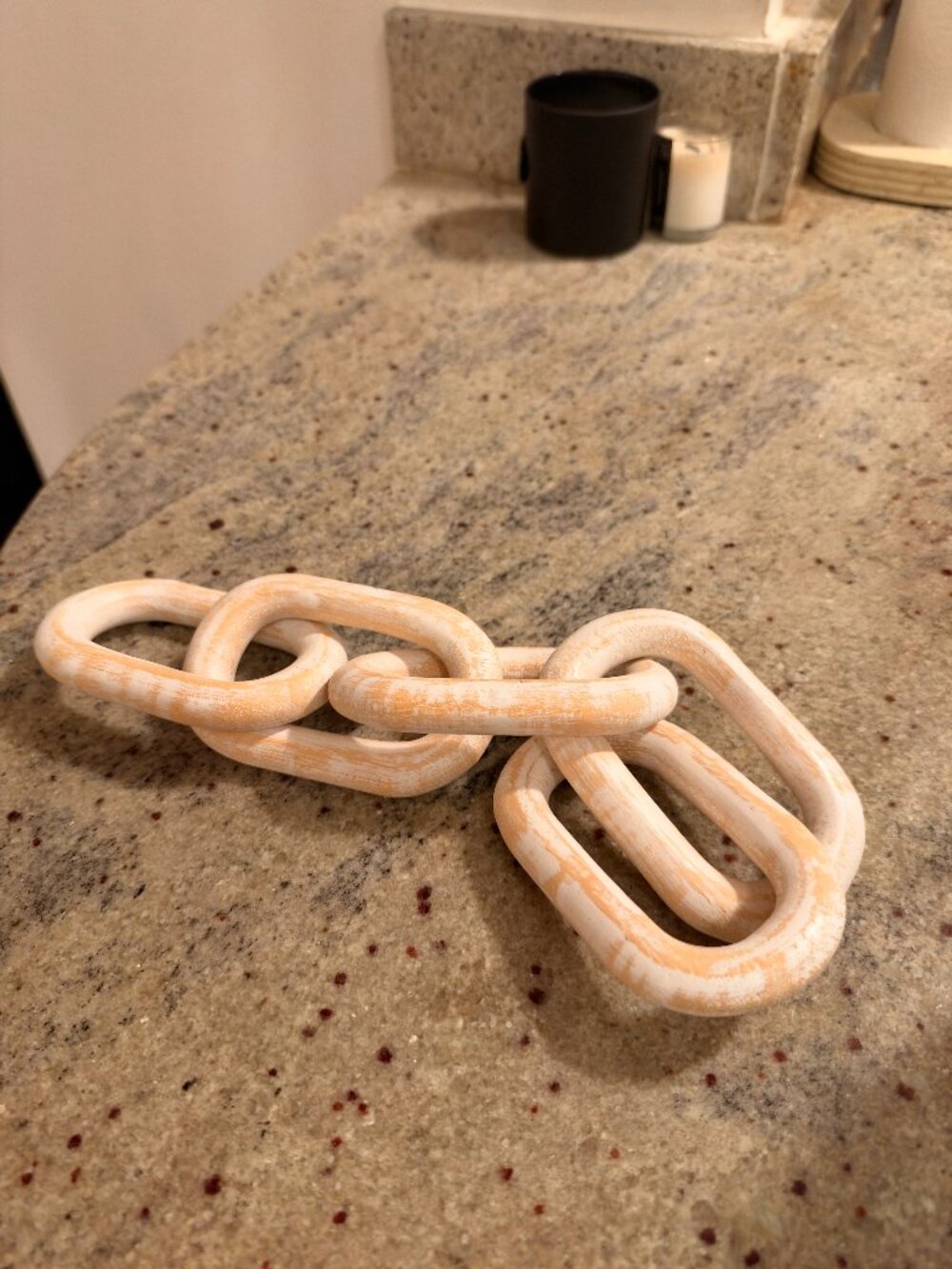 Whitewashed Wooden Chain Link Decor